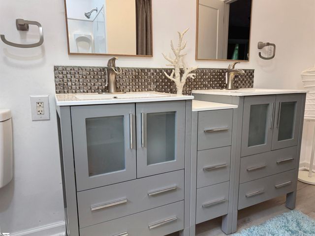 128 Applewood Lane, Spartanburg, SC 29307