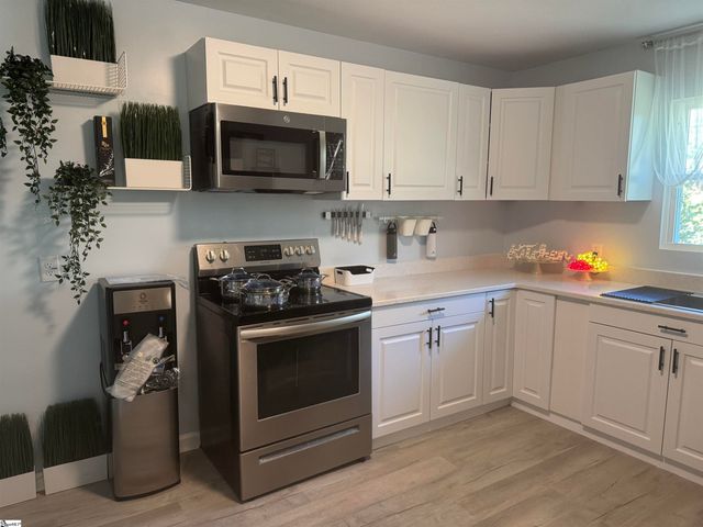 128 Applewood Lane, Spartanburg, SC 29307