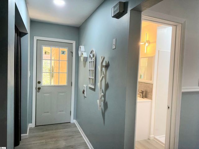 128 Applewood Lane, Spartanburg, SC 29307