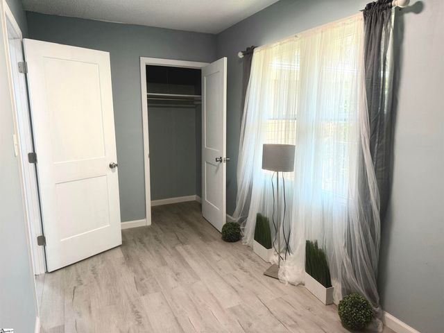 128 Applewood Lane, Spartanburg, SC 29307