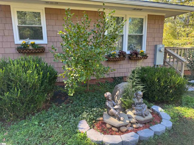 128 Applewood Lane, Spartanburg, SC 29307