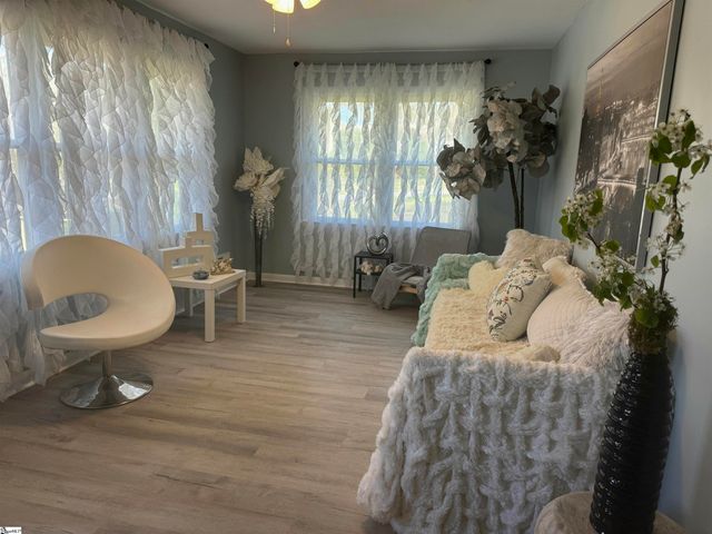 128 Applewood Lane, Spartanburg, SC 29307