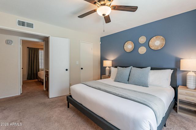3911 W DESERT COVE Avenue, Phoenix, AZ 85029