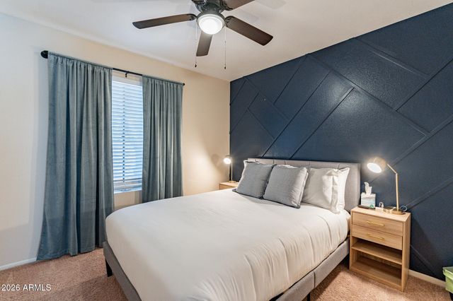 3911 W DESERT COVE Avenue, Phoenix, AZ 85029
