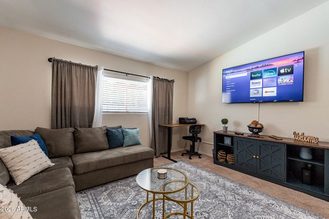 3911 W DESERT COVE Avenue, Phoenix, AZ 85029