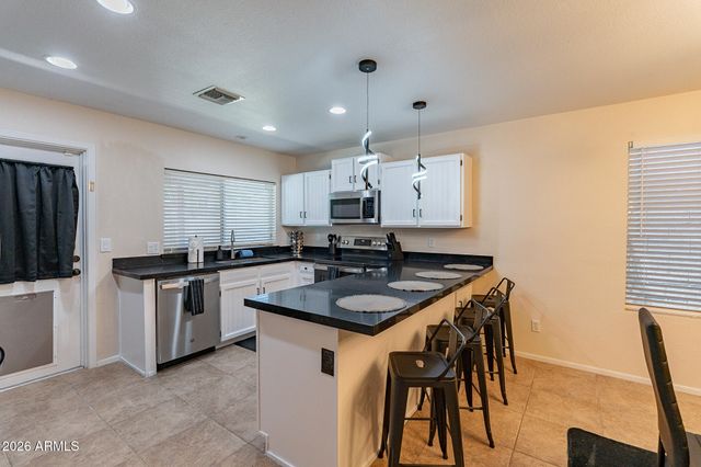 3911 W DESERT COVE Avenue, Phoenix, AZ 85029