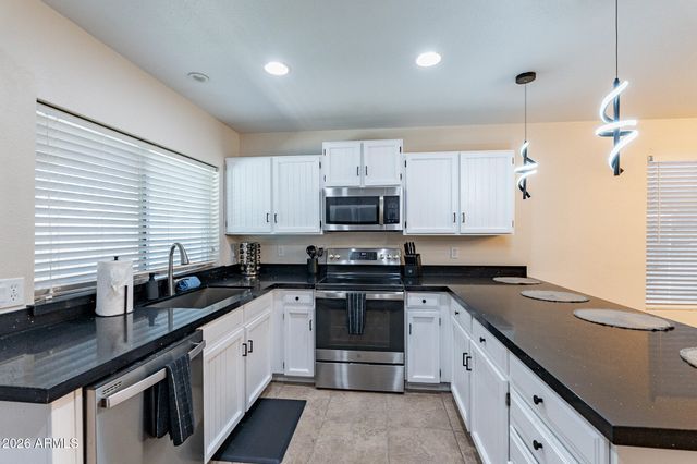 3911 W DESERT COVE Avenue, Phoenix, AZ 85029