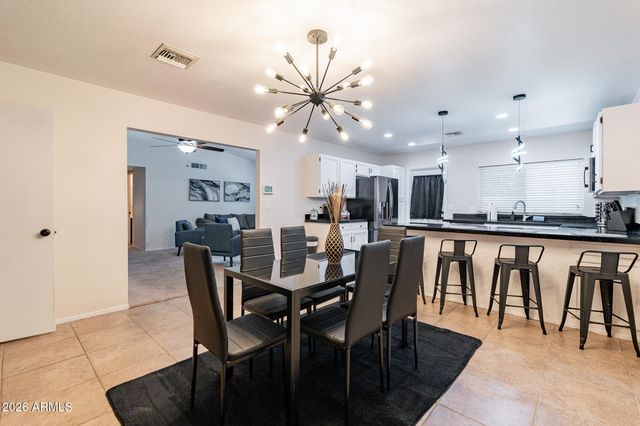 3911 W DESERT COVE Avenue, Phoenix, AZ 85029