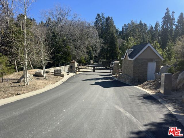 101 Mill Pond Road, Lake Arrowhead, CA 92352