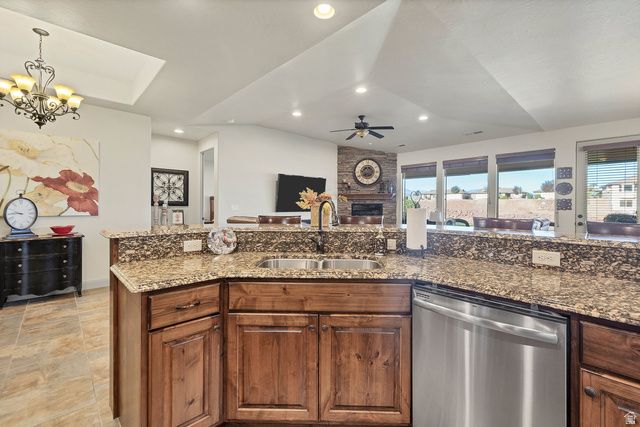 2212 CHIPPENHAM CT, St. George, UT 84770