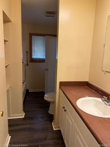 28973 Annapolis Road, Westland, MI 48186