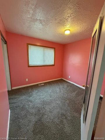 28973 Annapolis Road, Westland, MI 48186