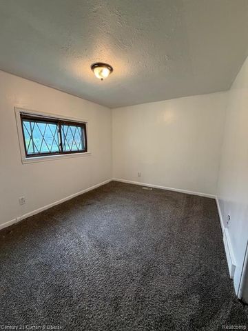28973 Annapolis Road, Westland, MI 48186