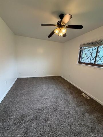 28973 Annapolis Road, Westland, MI 48186