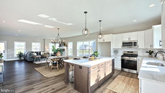 603 ESTATE DR, Mechanicsburg, PA 17055