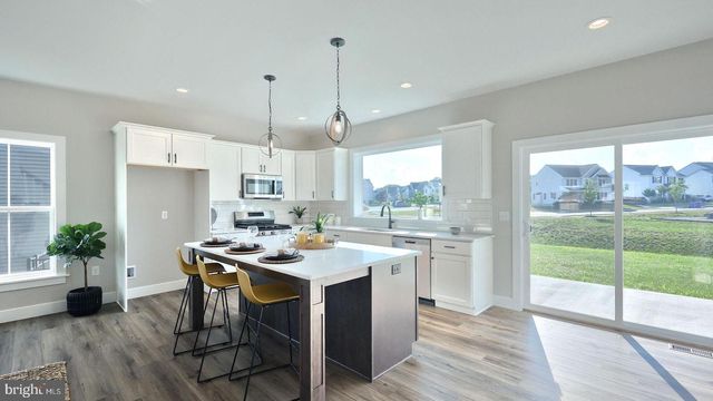 603 ESTATE DR, Mechanicsburg, PA 17055