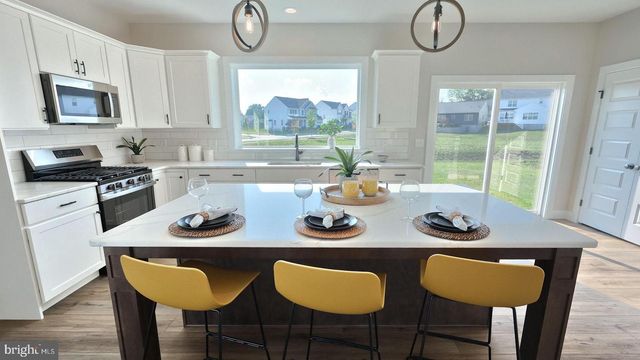 603 ESTATE DR, Mechanicsburg, PA 17055