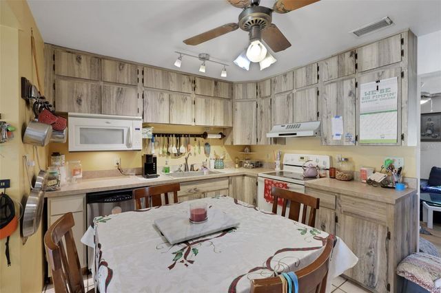 199 ROSEWOOD AVENUE, Ormond Beach, FL 32174