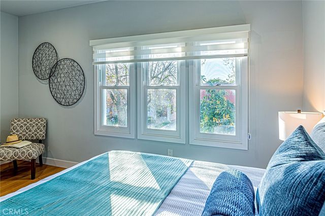 1226 Meadowbrook, Los Angeles, CA 90019