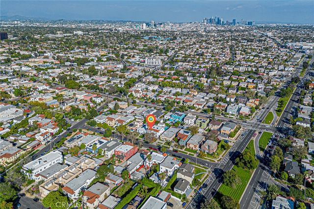 1226 Meadowbrook, Los Angeles, CA 90019
