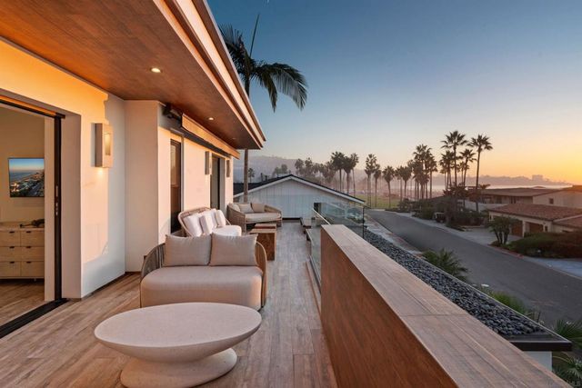 8477 El Paseo Grande, La Jolla, CA 92037