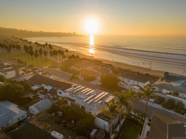 8477 El Paseo Grande, La Jolla, CA 92037