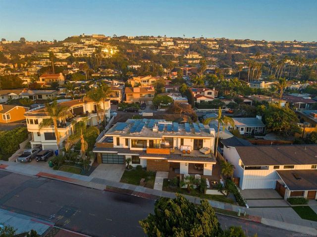 8477 El Paseo Grande, La Jolla, CA 92037