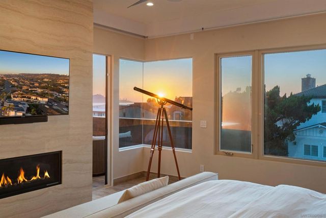 8477 El Paseo Grande, La Jolla, CA 92037