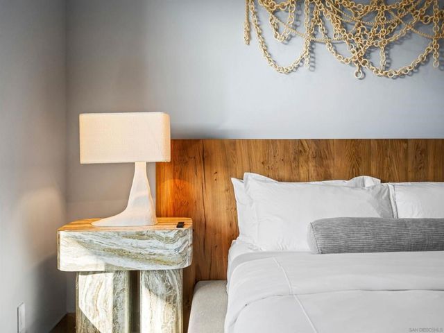 8477 El Paseo Grande, La Jolla, CA 92037