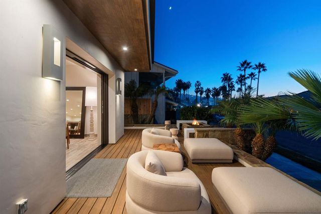 8477 El Paseo Grande, La Jolla, CA 92037