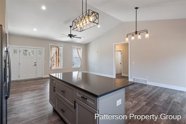 7616 E Sheringer Road, Ravenna, MI 49451