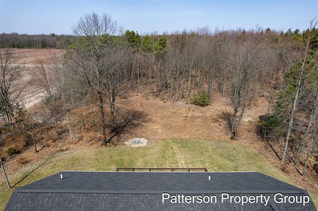 7616 E Sheringer Road, Ravenna, MI 49451