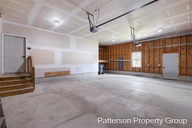 7616 E Sheringer Road, Ravenna, MI 49451