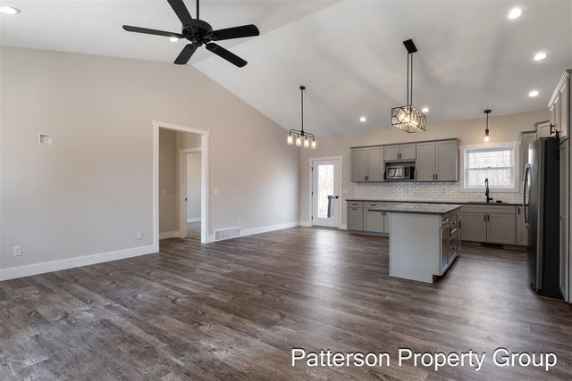 7616 E Sheringer Road, Ravenna, MI 49451