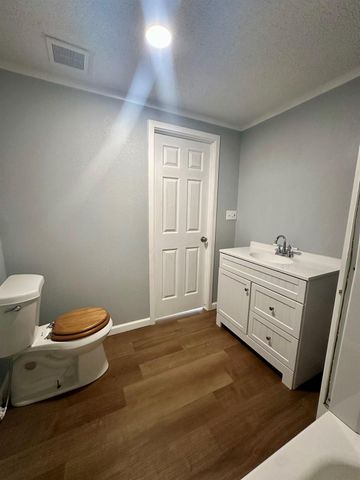 2529 Mcdonald Road, Oyster Creek, TX 77541