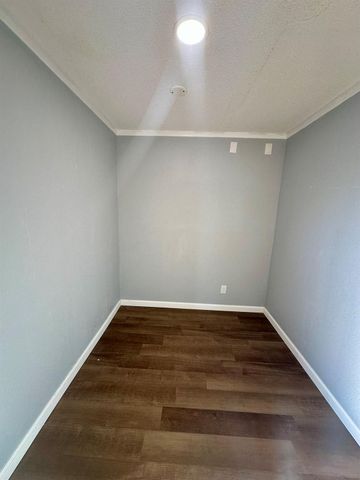 2529 Mcdonald Road, Oyster Creek, TX 77541