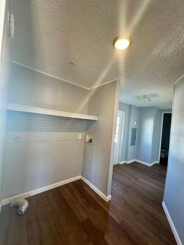 2529 Mcdonald Road, Oyster Creek, TX 77541