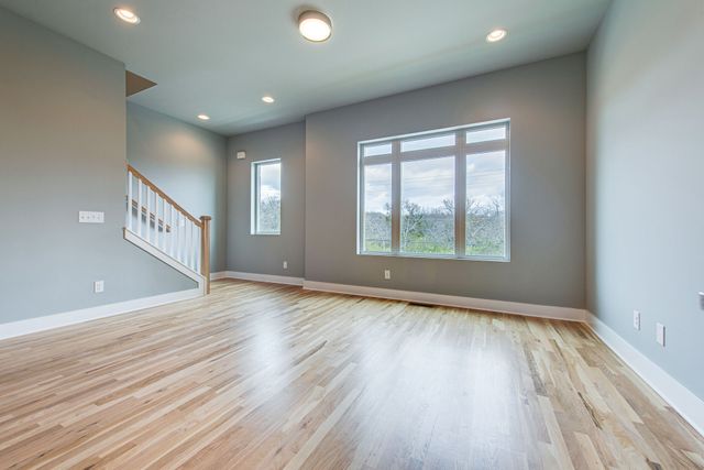 970 Youngs Ln Apt K, Nashville, TN 37207