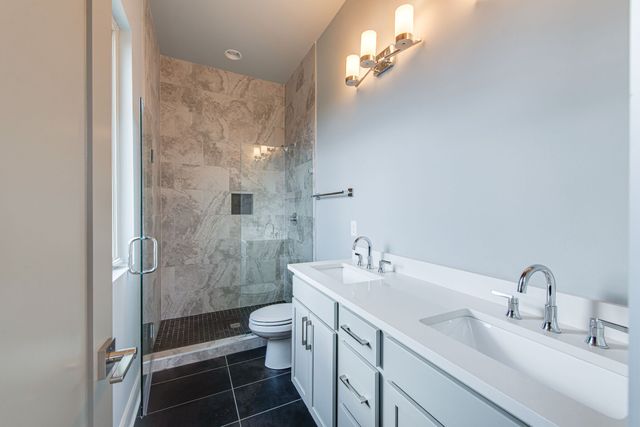 970 Youngs Ln Apt K, Nashville, TN 37207