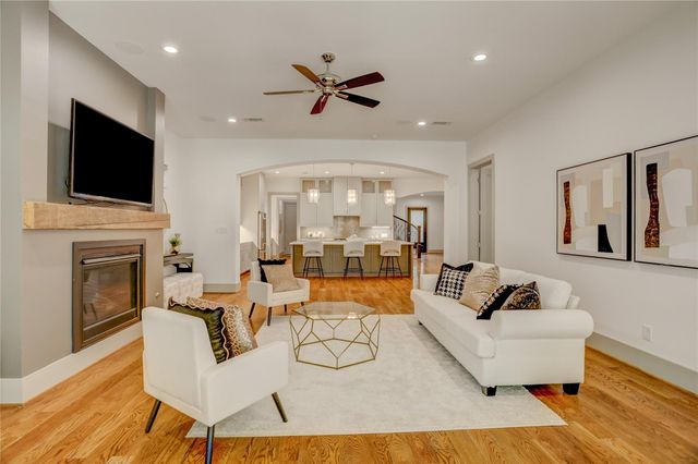 7207 Tickner Street, Houston, TX 77055