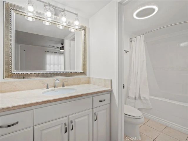 18411 Hatteras Street 138, Tarzana, CA 91356