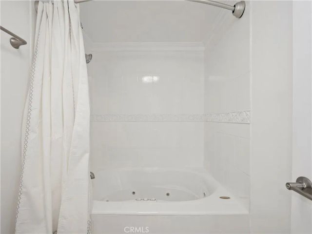 18411 Hatteras Street 138, Tarzana, CA 91356
