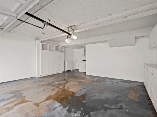 18411 Hatteras Street 138, Tarzana, CA 91356