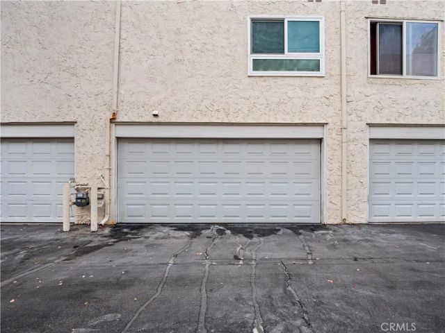 18411 Hatteras Street 138, Tarzana, CA 91356