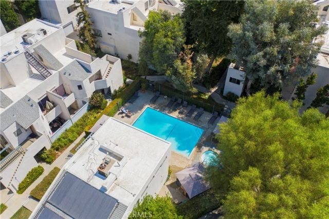 18411 Hatteras Street 138, Tarzana, CA 91356