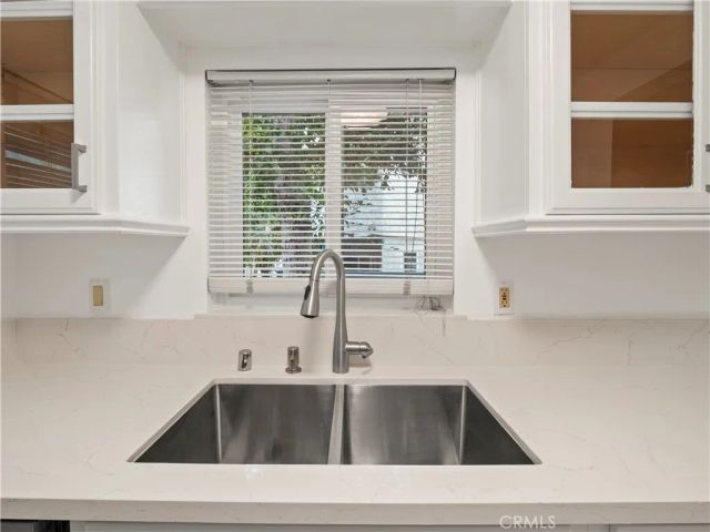 18411 Hatteras Street 138, Tarzana, CA 91356