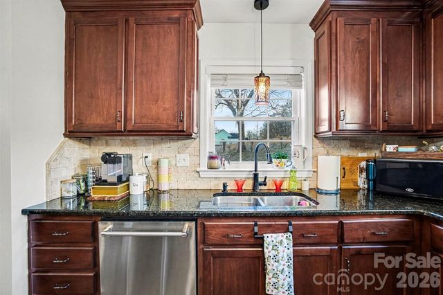 803 White Jenkins Road, Bessemer City, NC 28016