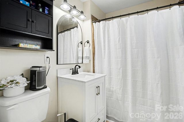 803 White Jenkins Road, Bessemer City, NC 28016