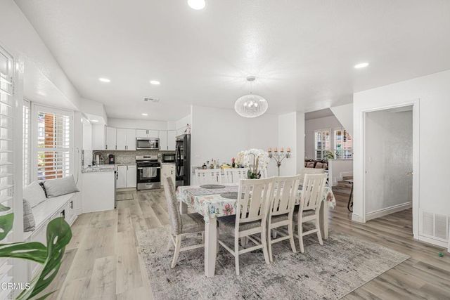 1558 E Avenue R7, Palmdale, CA 93550