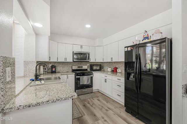 1558 E Avenue R7, Palmdale, CA 93550